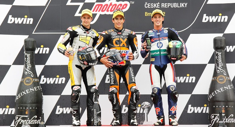 Подиум Moto2 Гран-При Чехии в Брно - Томас Люти, Марк Маркес и Пол Эспаргаро