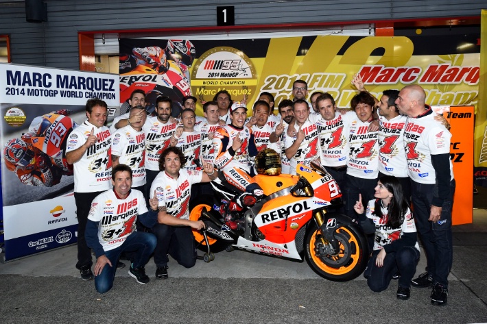 Repsol Honda отпраздновала второй титул Марка Маркеса (фото).