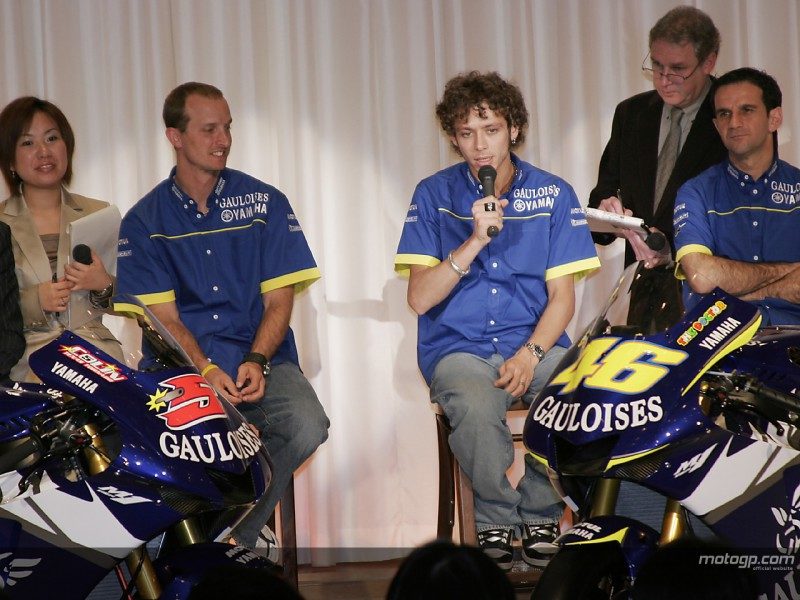 Эдвардс и Росси на презентации Gauloises Yamaha 2005