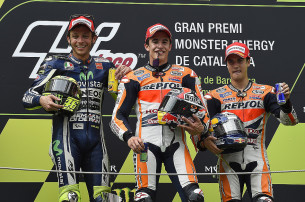 Подиум MotoGP: Росси, Маркес, Педроса
