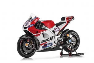 Фотосессия нового мотоцикла и заводских пилотов Ducati 2015