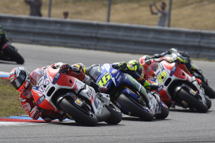 Довициозо, Росси, Ианноне, Гран-При Чехии, MotoGP 2015