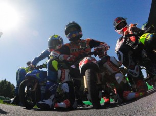 Мини-гонка на минибайках, звезды MotoGP