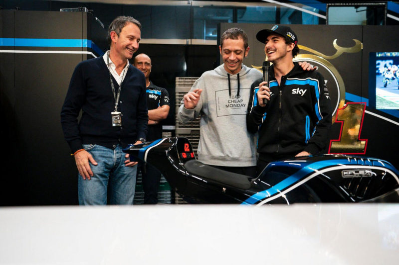 Франческо Баньяйя подарили байк Moto2