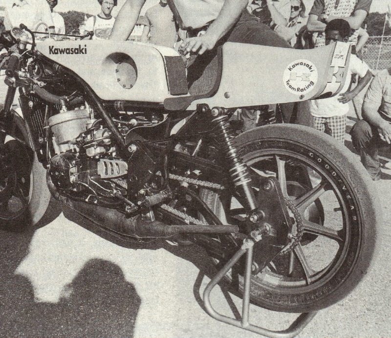 Параллелограммный маятник Kawasaki (1975)