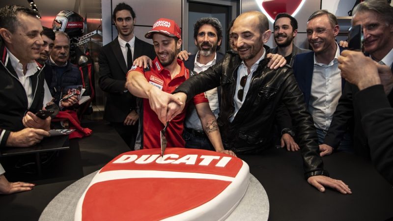 Довициозо и Доменикали на открытии мотосалона Ducati (Рим, 2019)